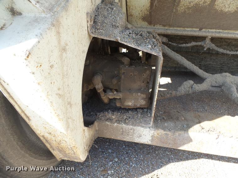 image for item DB2720 1993 Elgin Pelican Series P street sweeper