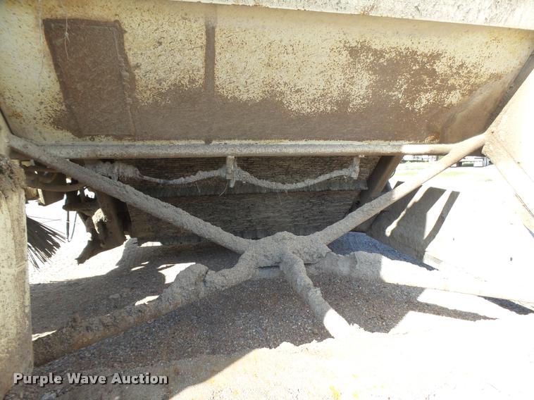 image for item DB2720 1993 Elgin Pelican Series P street sweeper