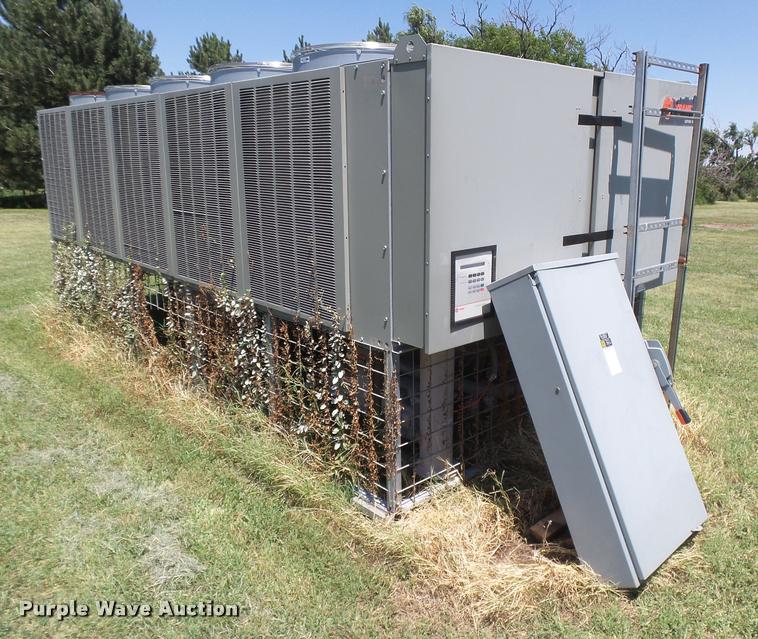 image for item DB2725 Trane Series R two pipe AC chiller unit