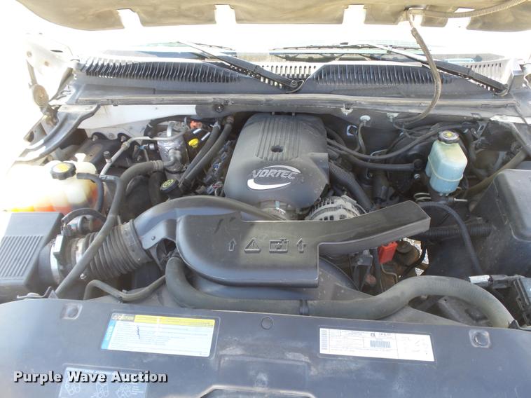 image for item DB2730 2001 Chevrolet Suburban C1500 SUV