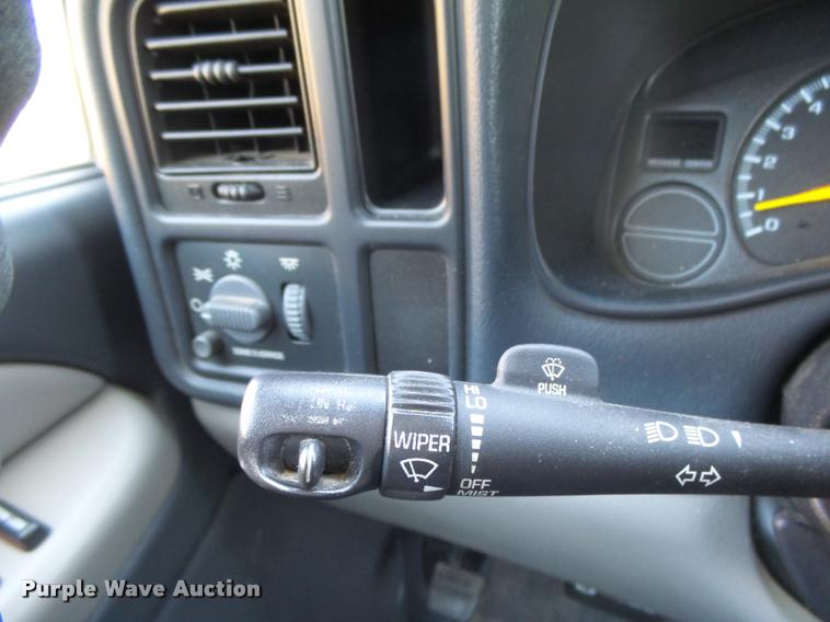 image for item DB2730 2001 Chevrolet Suburban C1500 SUV