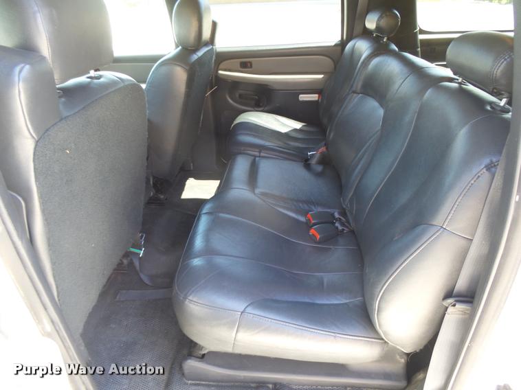 image for item DB2730 2001 Chevrolet Suburban C1500 SUV