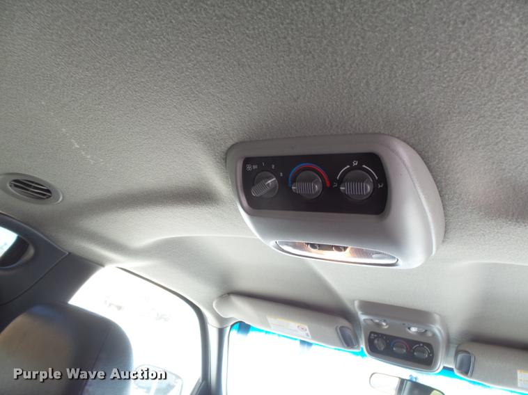 image for item DB2730 2001 Chevrolet Suburban C1500 SUV