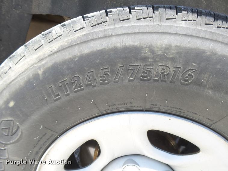 image for item DB2730 2001 Chevrolet Suburban C1500 SUV