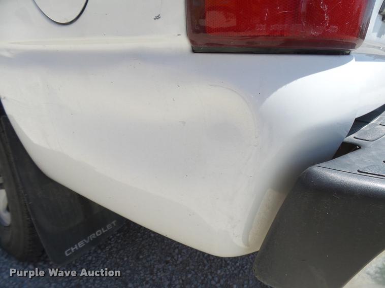 image for item DB2730 2001 Chevrolet Suburban C1500 SUV