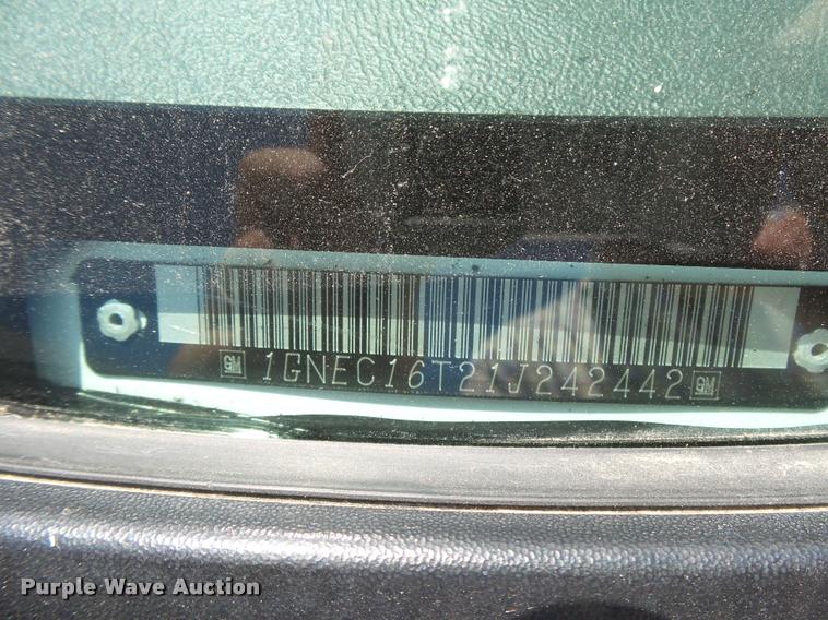 image for item DB2730 2001 Chevrolet Suburban C1500 SUV