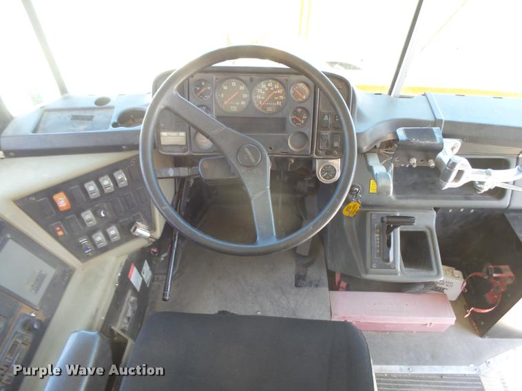 image for item DB2731 2000 Freightliner FS65 Thomas school bus