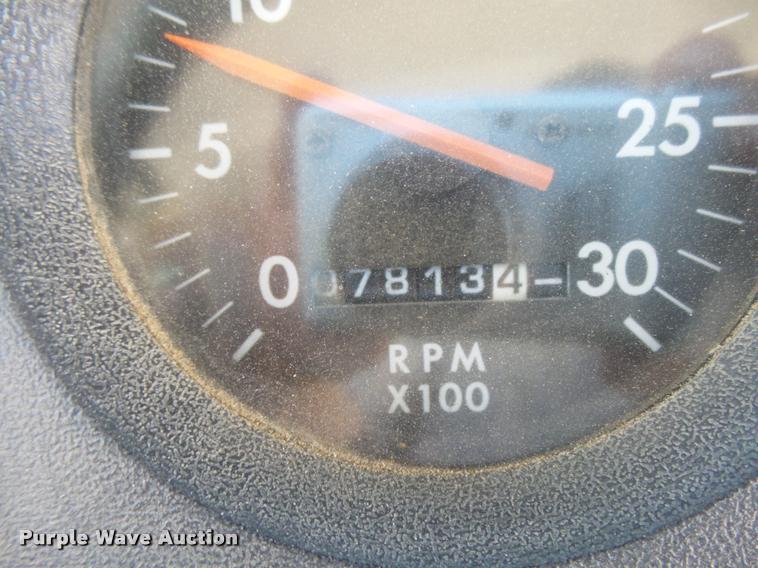 image for item DB2731 2000 Freightliner FS65 Thomas school bus