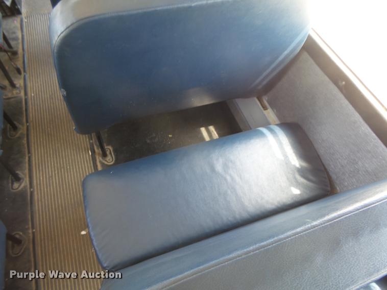 image for item DB2731 2000 Freightliner FS65 Thomas school bus