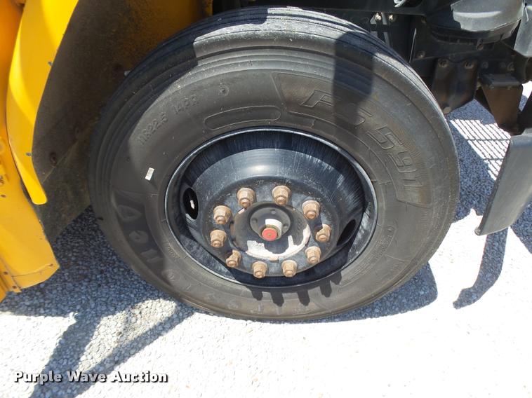 image for item DB2731 2000 Freightliner FS65 Thomas school bus