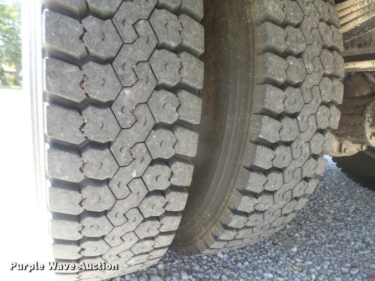 image for item DB2731 2000 Freightliner FS65 Thomas school bus