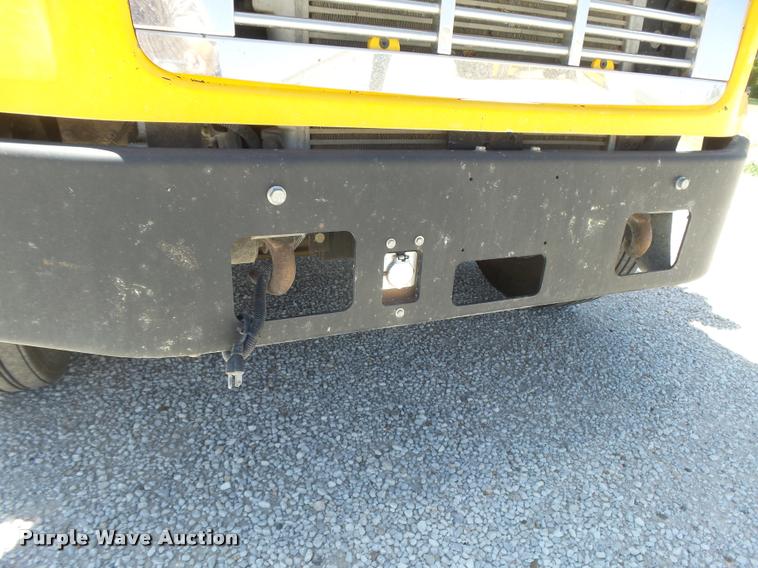 image for item DB2731 2000 Freightliner FS65 Thomas school bus