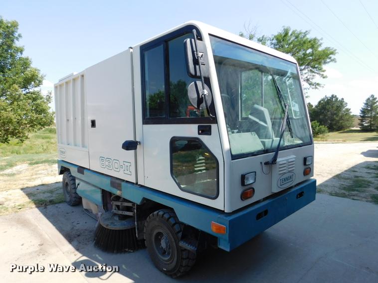 image for item DB9408 2002 Tennant 830 Series II sweeper