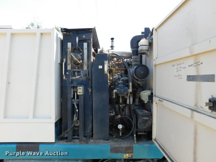 image for item DB9408 2002 Tennant 830 Series II sweeper