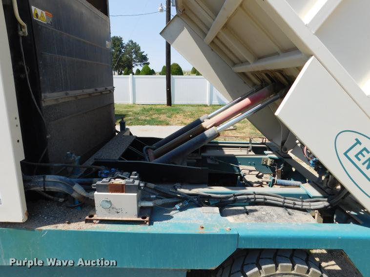 image for item DB9408 2002 Tennant 830 Series II sweeper