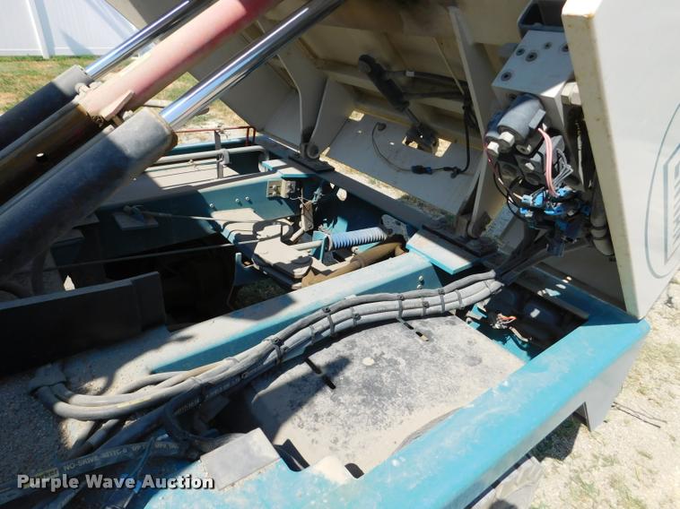 image for item DB9408 2002 Tennant 830 Series II sweeper