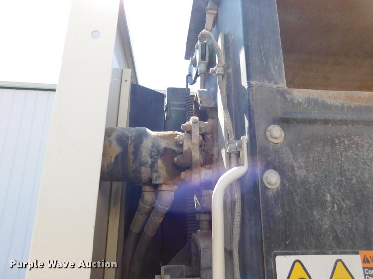 image for item DB9408 2002 Tennant 830 Series II sweeper