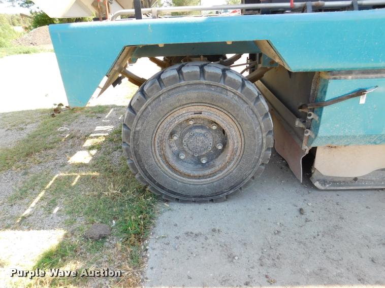 image for item DB9408 2002 Tennant 830 Series II sweeper