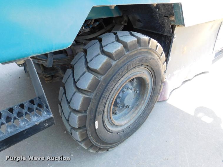 image for item DB9408 2002 Tennant 830 Series II sweeper