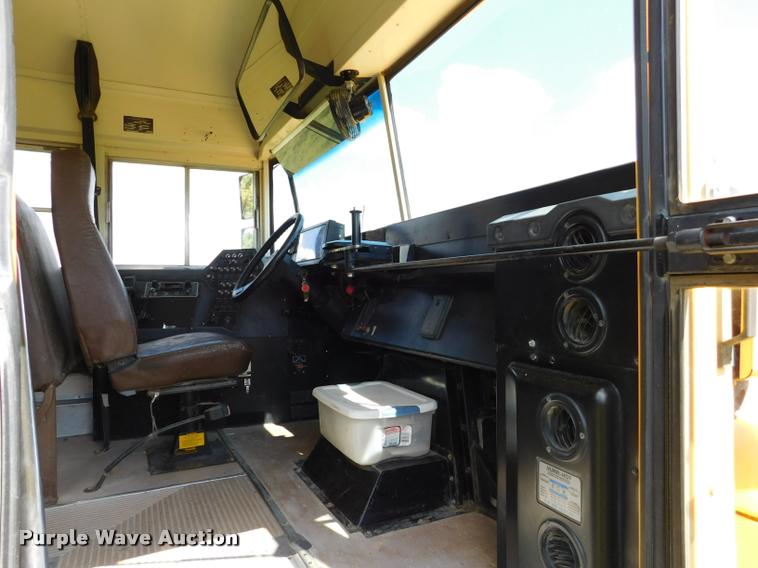 image for item DB9416 1996 Chevrolet B7 Blue Bird school bus