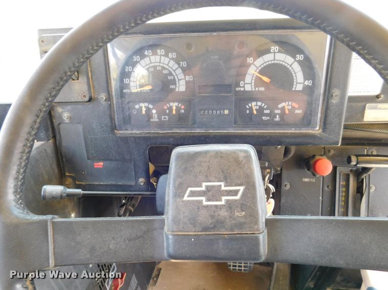 image for item DB9416 1996 Chevrolet B7 Blue Bird school bus