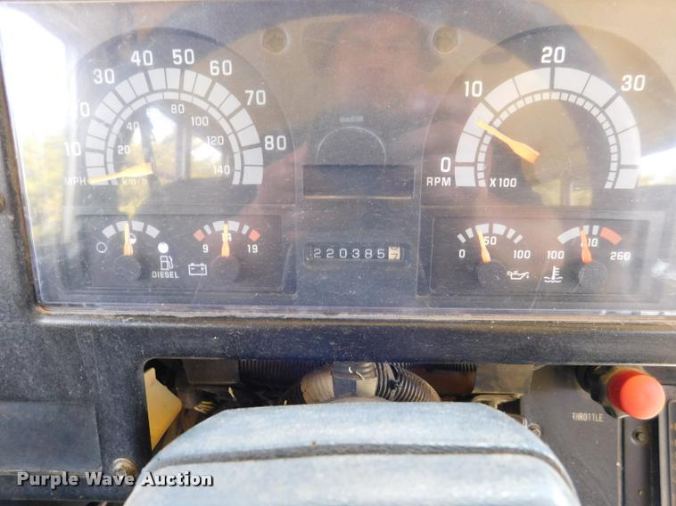 image for item DB9416 1996 Chevrolet B7 Blue Bird school bus