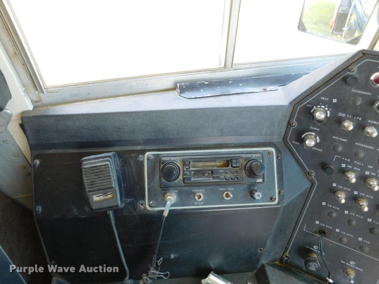 image for item DB9416 1996 Chevrolet B7 Blue Bird school bus