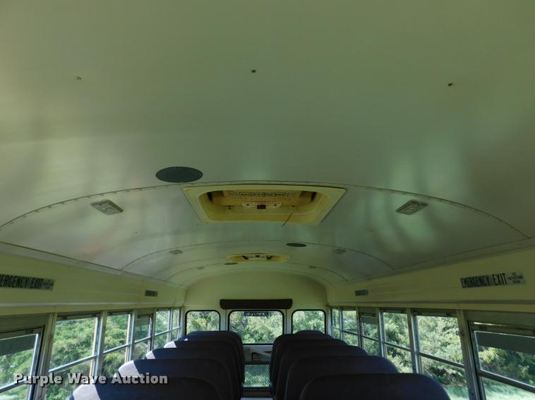 image for item DB9416 1996 Chevrolet B7 Blue Bird school bus