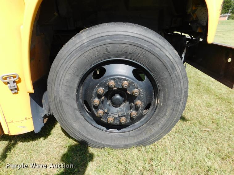 image for item DB9416 1996 Chevrolet B7 Blue Bird school bus