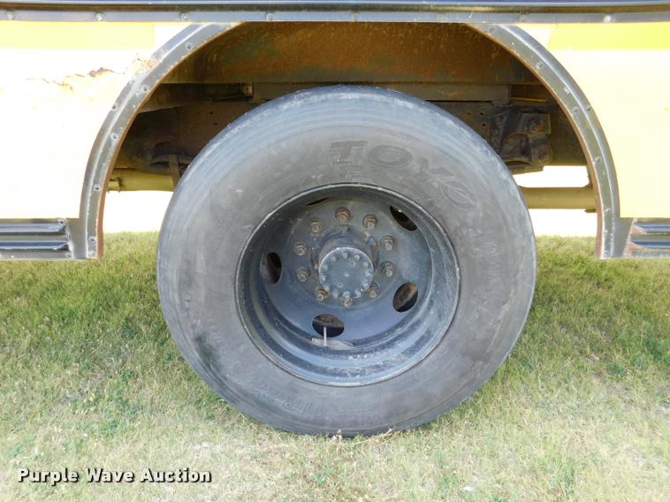 image for item DB9416 1996 Chevrolet B7 Blue Bird school bus