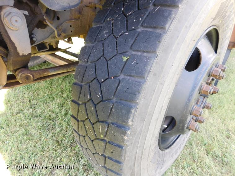 image for item DB9416 1996 Chevrolet B7 Blue Bird school bus