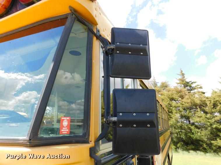 image for item DB9416 1996 Chevrolet B7 Blue Bird school bus