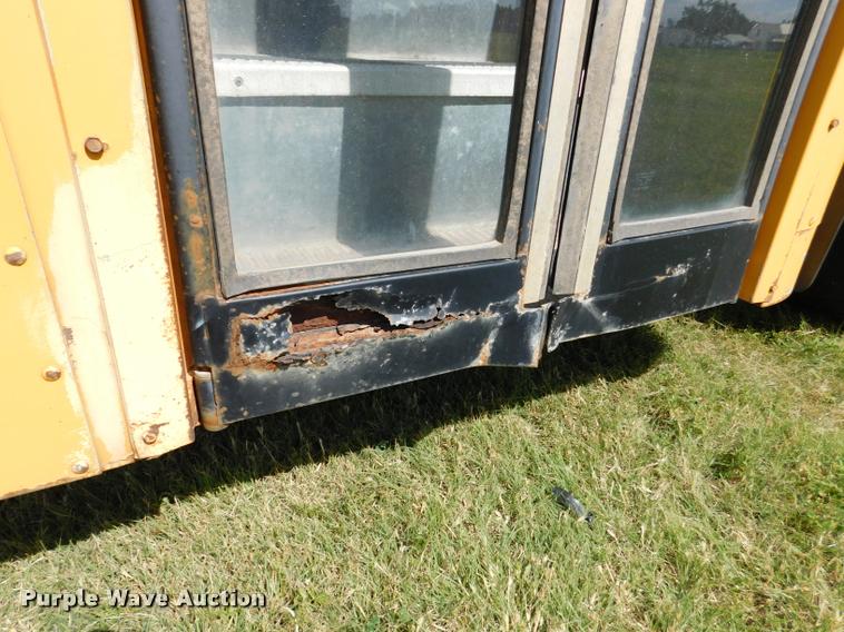 image for item DB9416 1996 Chevrolet B7 Blue Bird school bus