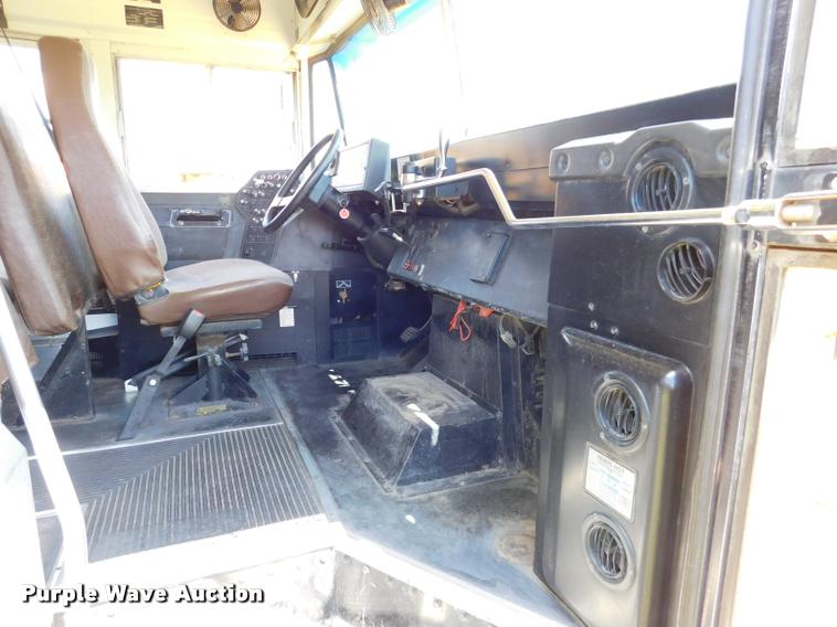 image for item DB9417 2001 Chevrolet B7 Blue Bird school bus