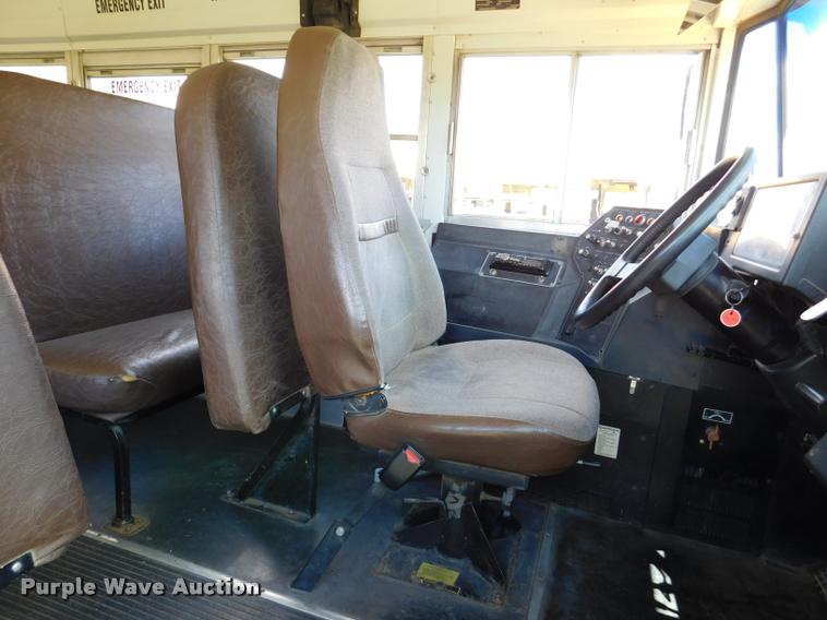 image for item DB9417 2001 Chevrolet B7 Blue Bird school bus