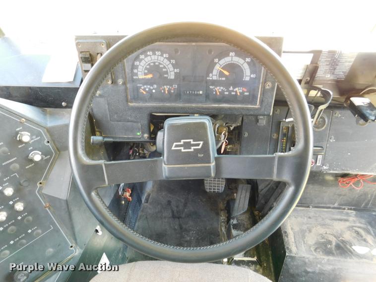 image for item DB9417 2001 Chevrolet B7 Blue Bird school bus