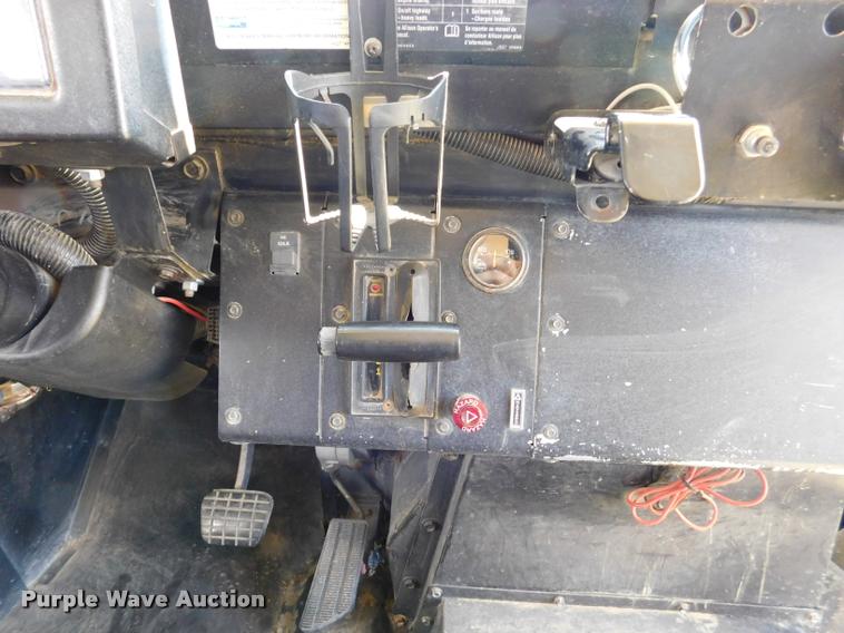 image for item DB9417 2001 Chevrolet B7 Blue Bird school bus