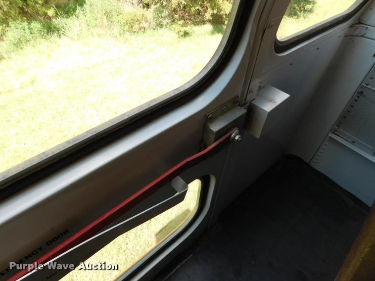 image for item DB9417 2001 Chevrolet B7 Blue Bird school bus