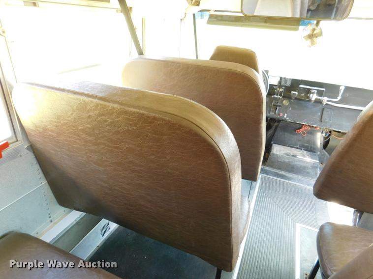 image for item DB9417 2001 Chevrolet B7 Blue Bird school bus