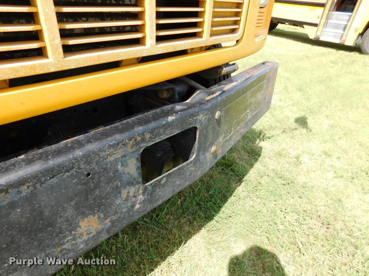 image for item DB9417 2001 Chevrolet B7 Blue Bird school bus