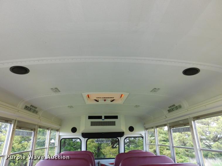 image for item DB9418 2006 Ford Econoline E450 Blue Bird school bus