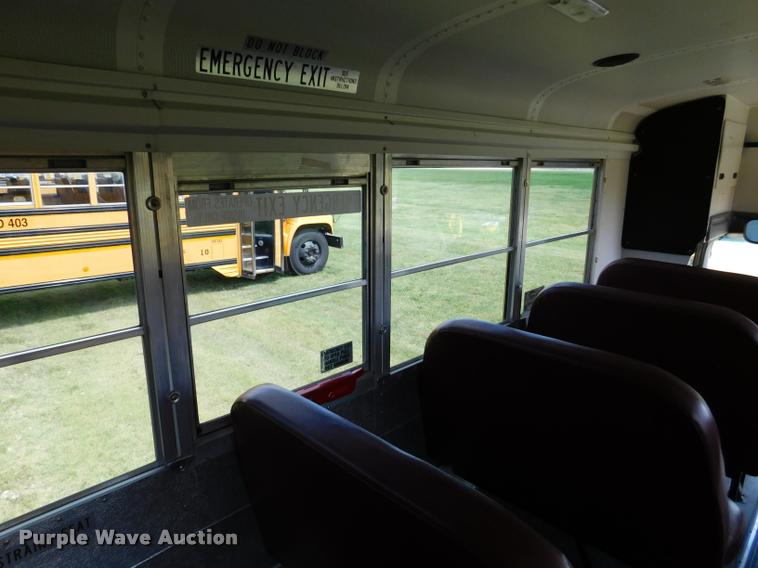 image for item DB9418 2006 Ford Econoline E450 Blue Bird school bus