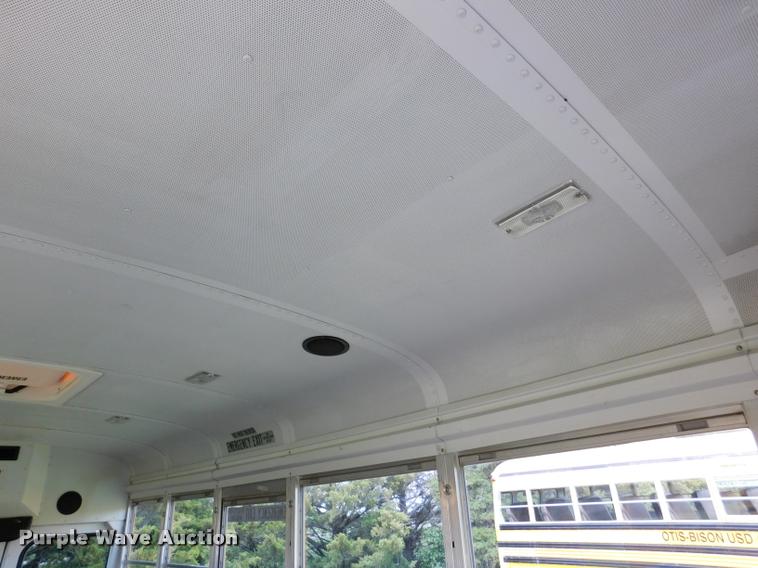 image for item DB9418 2006 Ford Econoline E450 Blue Bird school bus