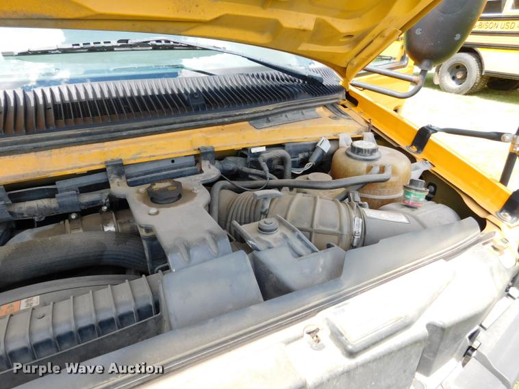 image for item DB9418 2006 Ford Econoline E450 Blue Bird school bus