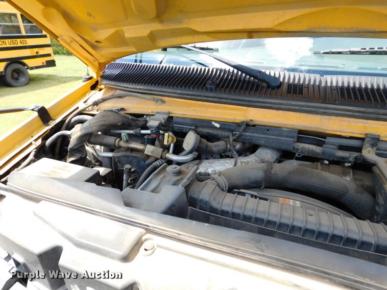 image for item DB9418 2006 Ford Econoline E450 Blue Bird school bus