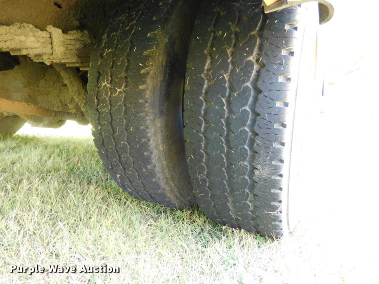 image for item DB9418 2006 Ford Econoline E450 Blue Bird school bus