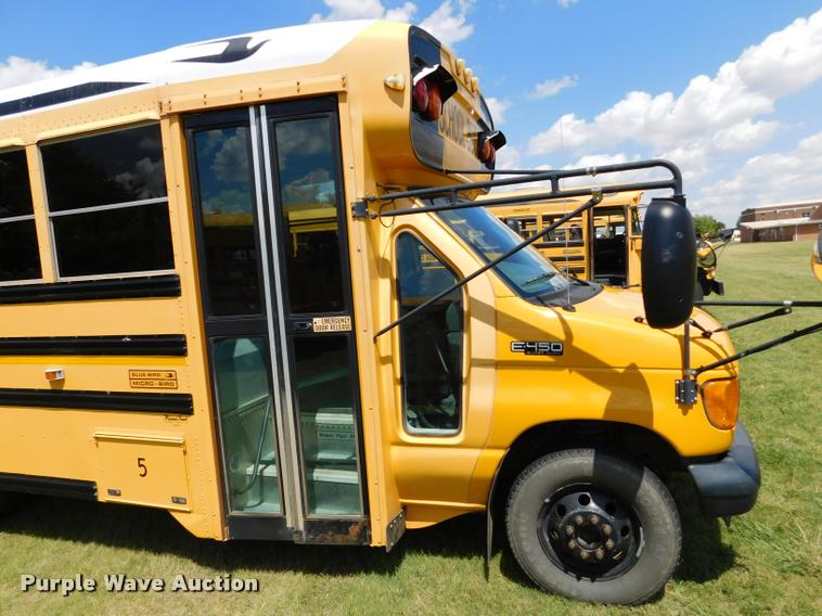 image for item DB9418 2006 Ford Econoline E450 Blue Bird school bus