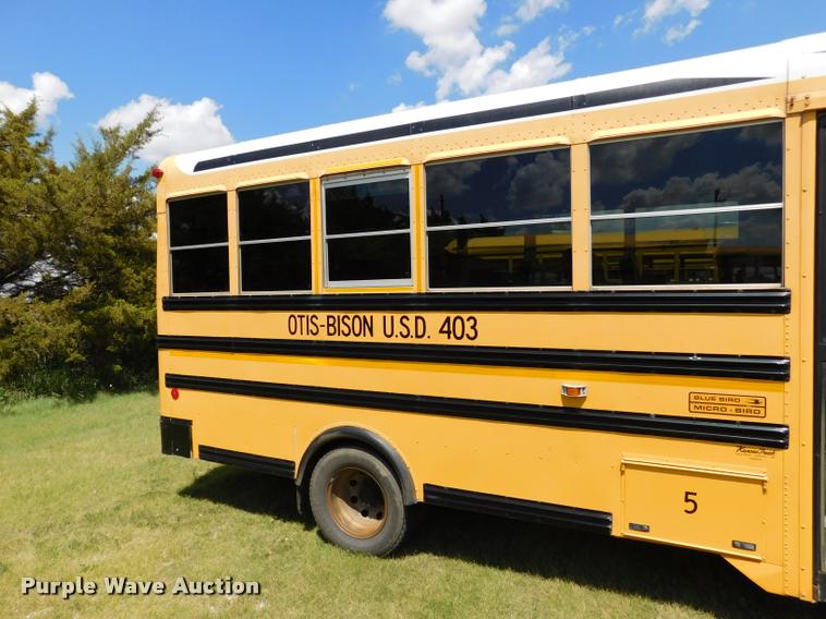 image for item DB9418 2006 Ford Econoline E450 Blue Bird school bus