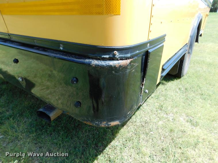 image for item DB9418 2006 Ford Econoline E450 Blue Bird school bus