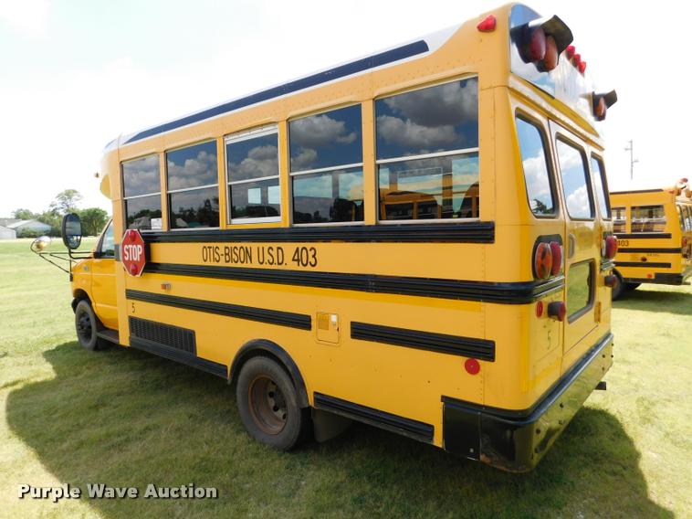 image for item DB9418 2006 Ford Econoline E450 Blue Bird school bus